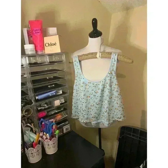 Women's Forever 21 knit Sleeveless Top, Medium - Picture 5 of 5